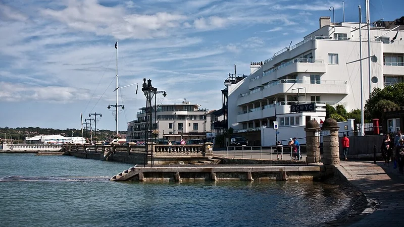 West Cowes destination photograph