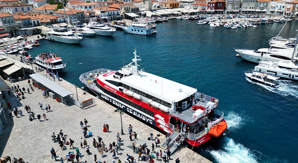 Hydra Ferry Port