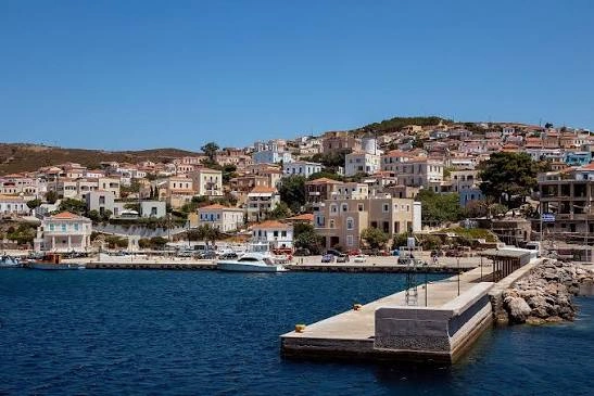 Oinousses Ferry Port