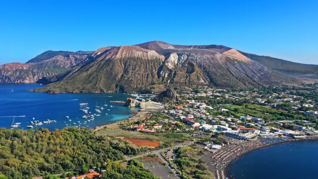 Stromboli ferry port